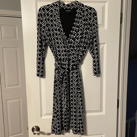 Liz Claiborne Dresses & Skirts - Liz Claiborne Careers Abstract Print Dress